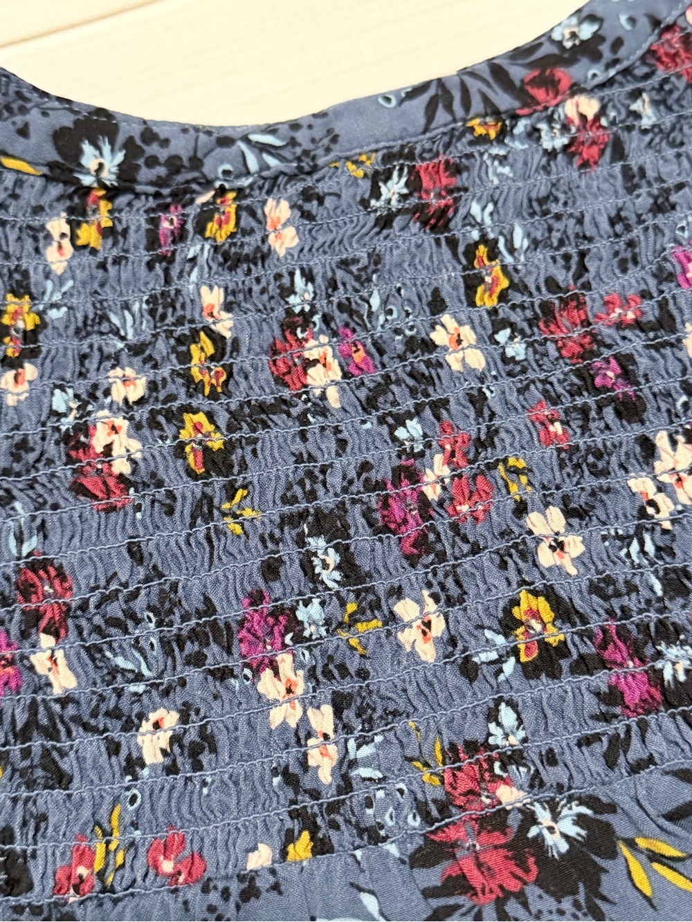 beachlunchlounge Blue Floral V-Neck Long Sleeve Blouse - Picture 5 of 5